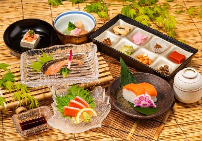 ビワマスの夏御膳（月）