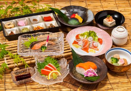 ビワマスの夏御膳（花）
